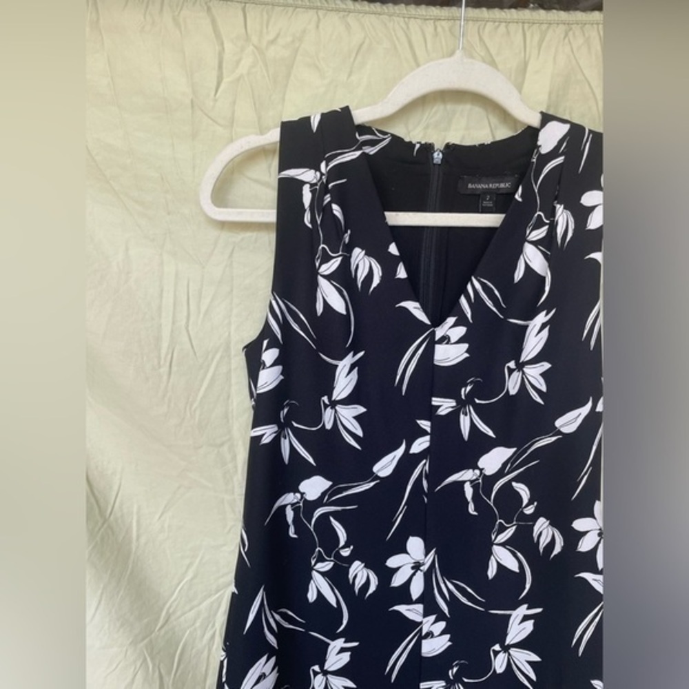 Banana Republic Floral Shift Dress - Picture 3 of 7